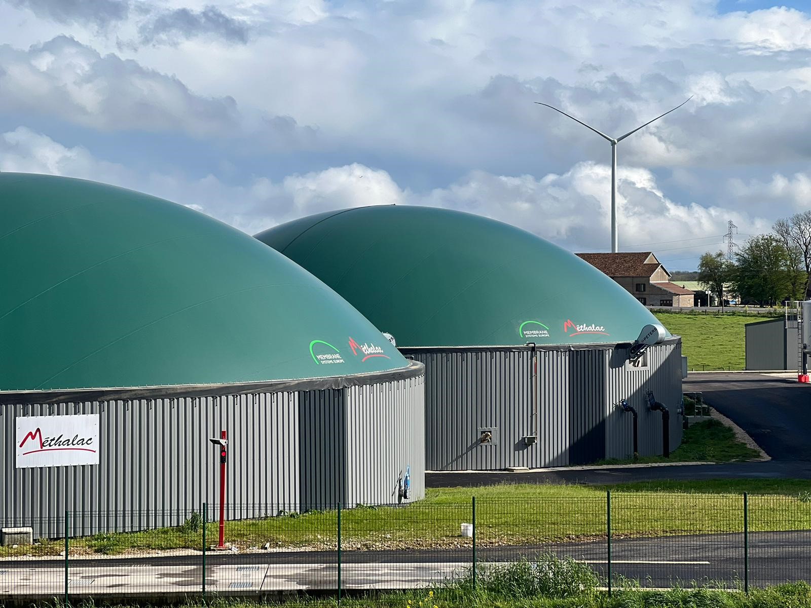 Image - Photo des digesteurs anaérobie de Méthalac, en France.