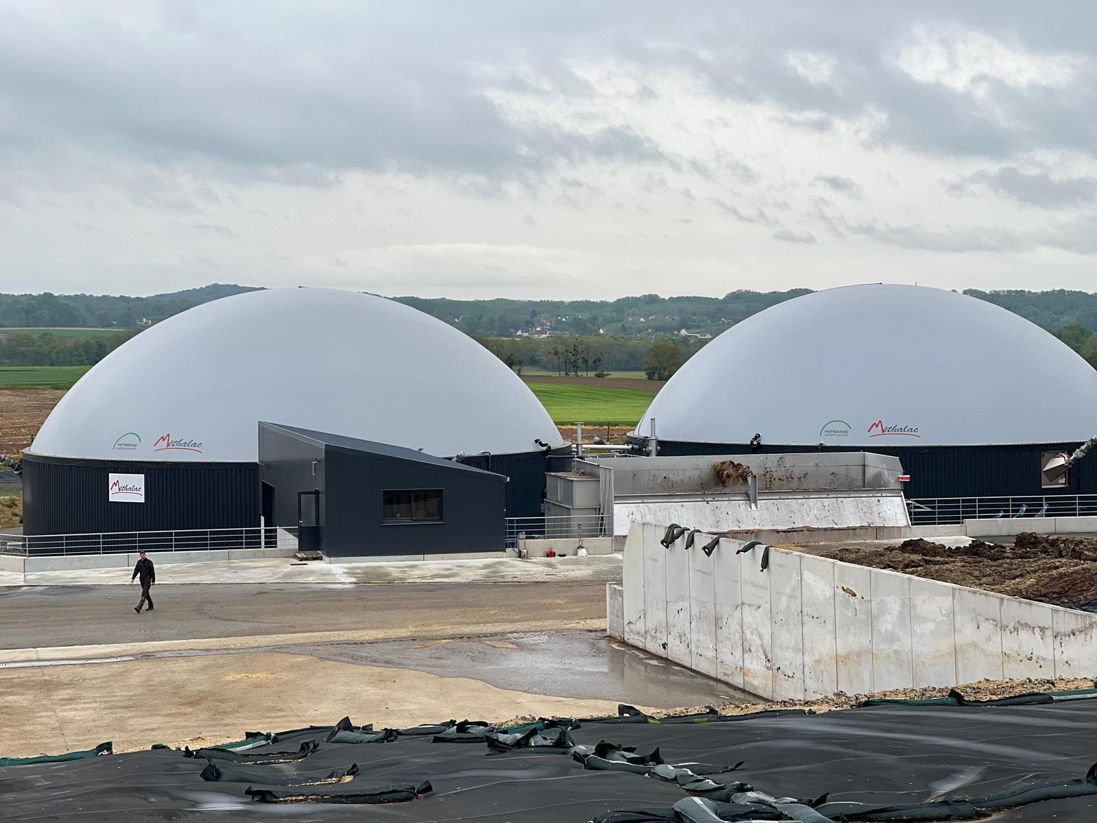 Image - Photo des digesteurs anaérobie de Méthalac, en France.