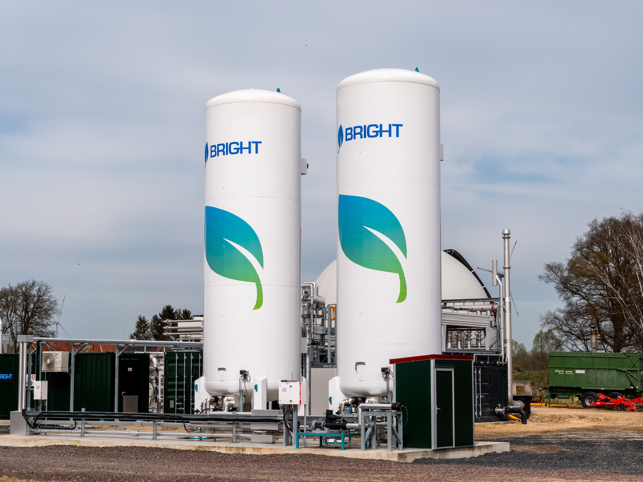 Picture - Bright Renewables' CO2 liquefaction units.